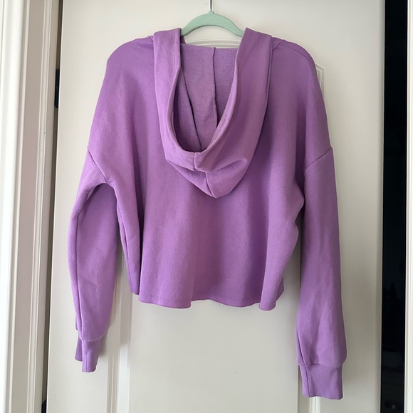 NWT Urban Outfitters cropped purple hoodie - Picture 3 of 5
